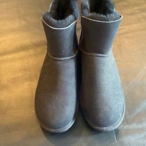 Members mark faux Sherpa boots
